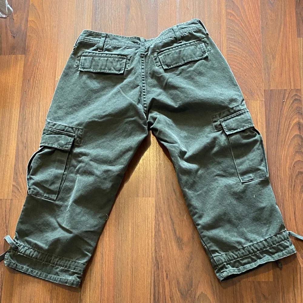 Sundance Olive Cargo Capri Pants - Utility Style, Women’s Size 8P - Picture 2 of 10